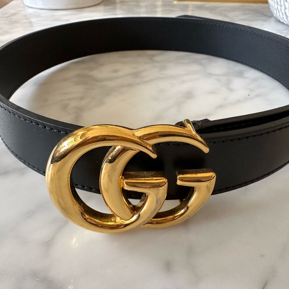 Gucci GG Marmont leather belt with shiny buckle